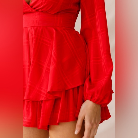 Saints + Secrets red romper long sleeve size XS - Picture 3 of 11